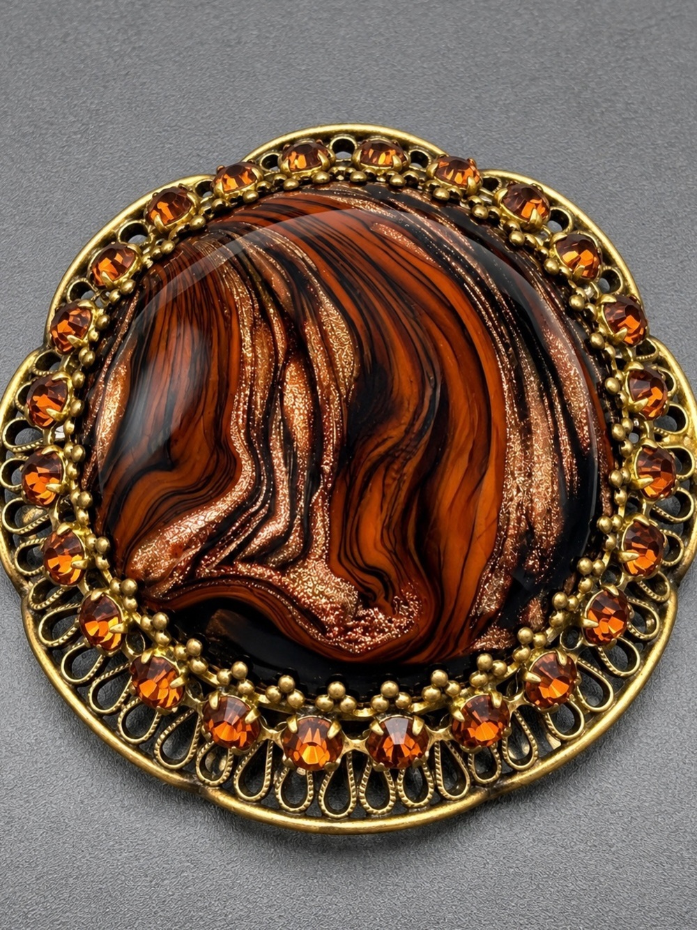 Vintage Art Glass Amber Swirl Statement Brooch #cz546